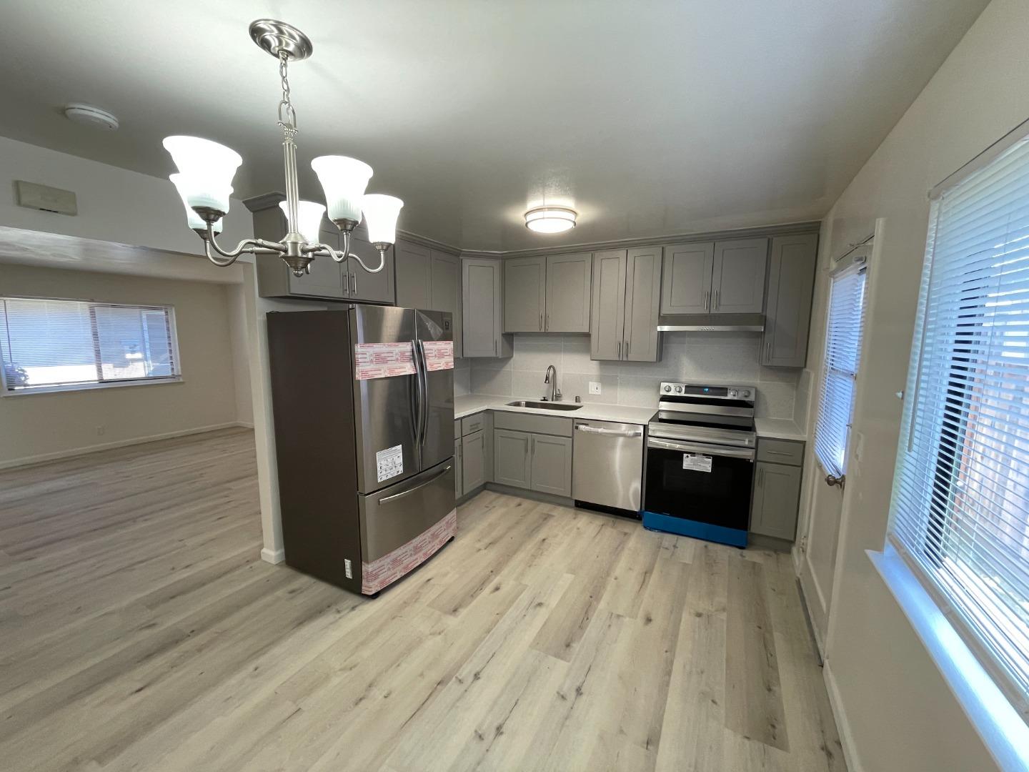 Detail Gallery Image 5 of 26 For 4418 Hamilton, San Jose,  CA 95130 - – Beds | – Baths