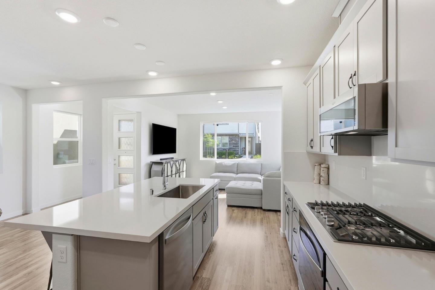 Detail Gallery Image 15 of 57 For 2809 Earthened Walk, Sacramento,  CA 95833 - 4 Beds | 3 Baths