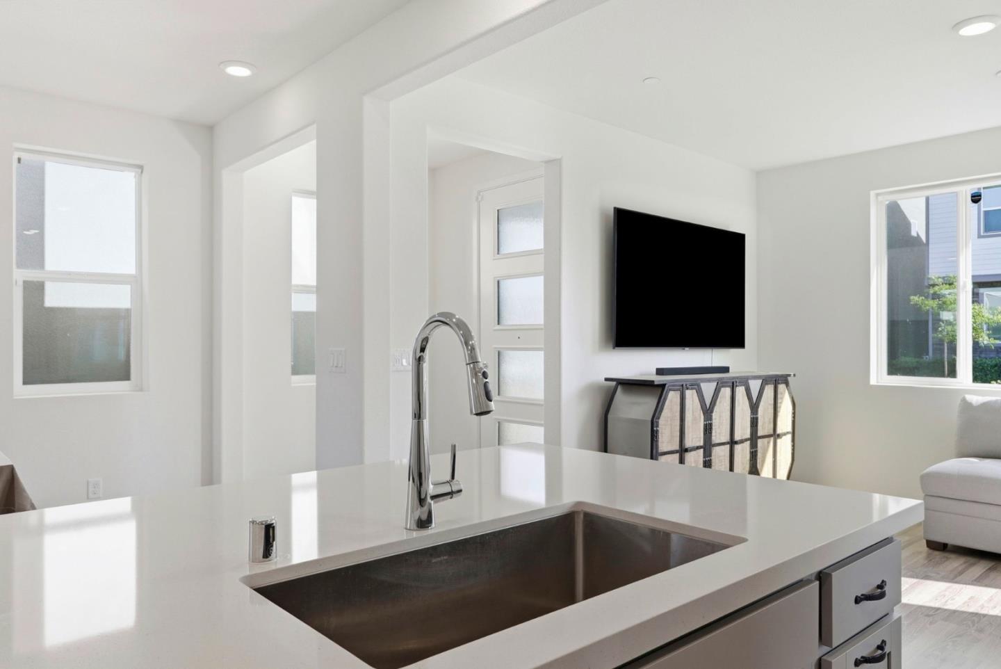 Detail Gallery Image 16 of 57 For 2809 Earthened Walk, Sacramento,  CA 95833 - 4 Beds | 3 Baths