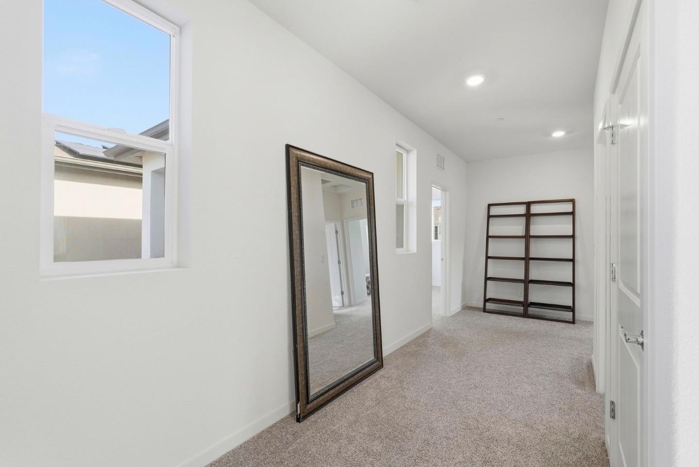 Detail Gallery Image 22 of 57 For 2809 Earthened Walk, Sacramento,  CA 95833 - 4 Beds | 3 Baths