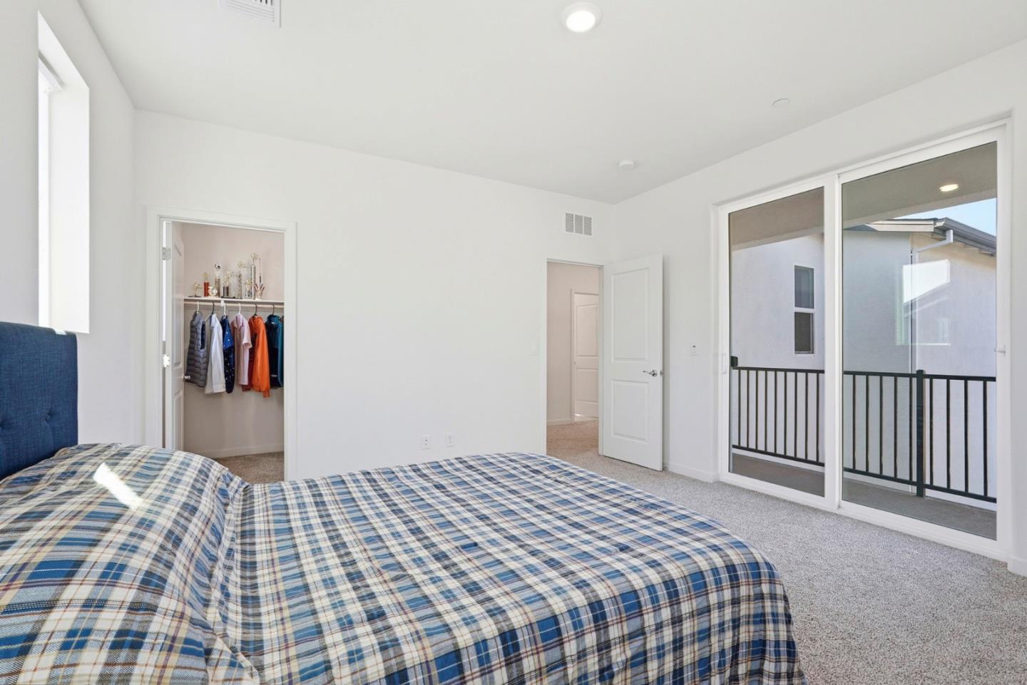 Detail Gallery Image 29 of 57 For 2809 Earthened Walk, Sacramento,  CA 95833 - 4 Beds | 3 Baths