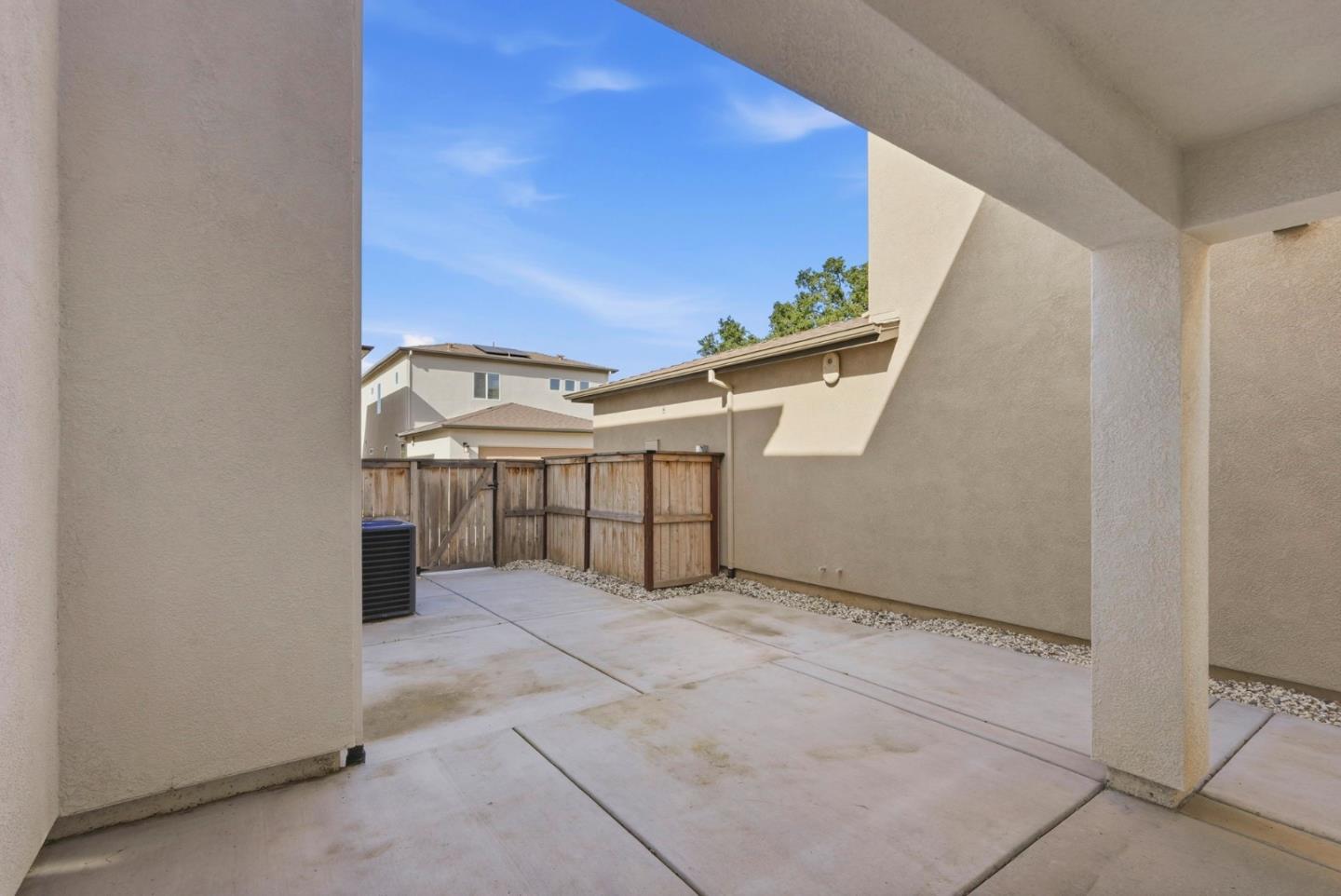 Detail Gallery Image 42 of 57 For 2809 Earthened Walk, Sacramento,  CA 95833 - 4 Beds | 3 Baths