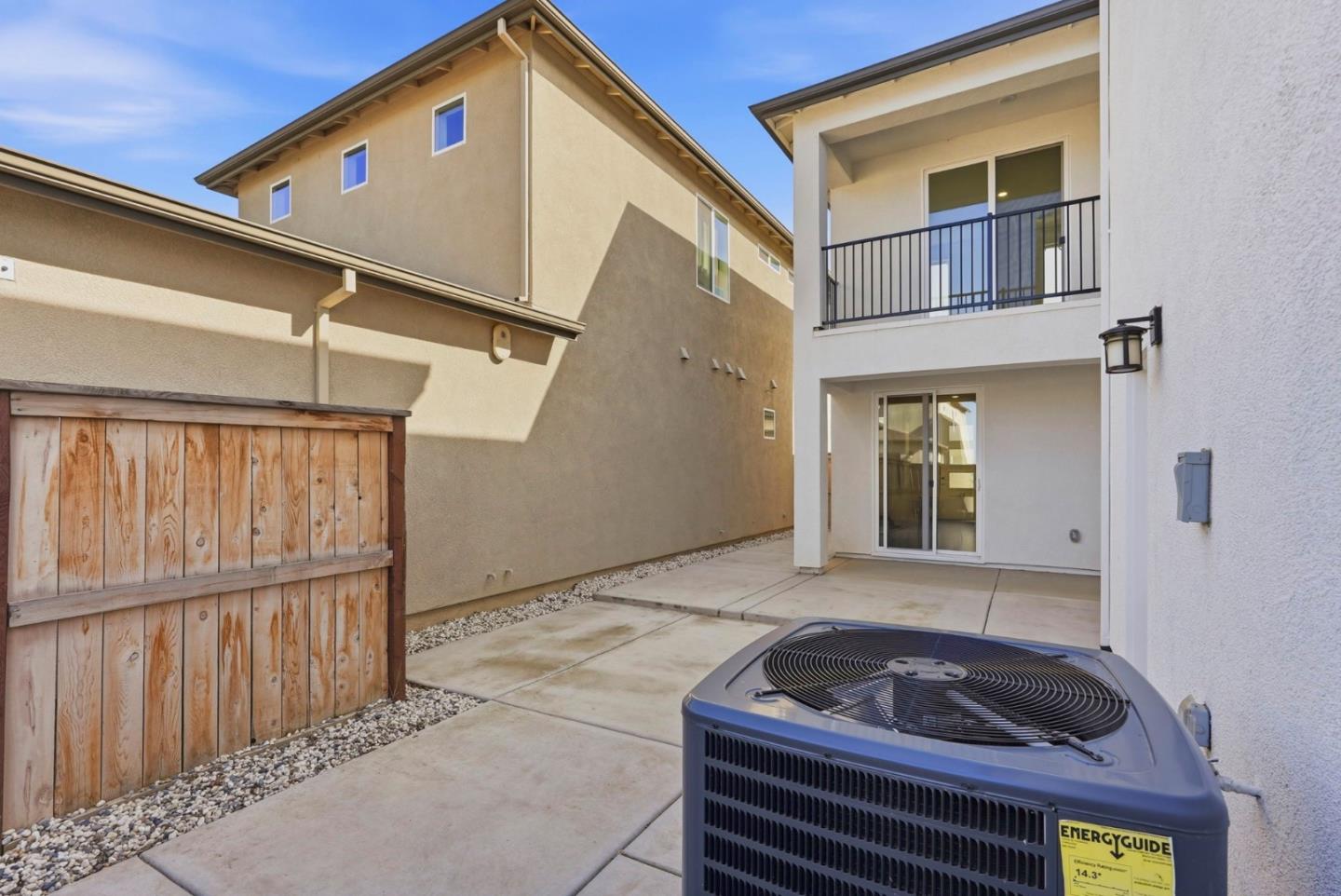 Detail Gallery Image 45 of 57 For 2809 Earthened Walk, Sacramento,  CA 95833 - 4 Beds | 3 Baths