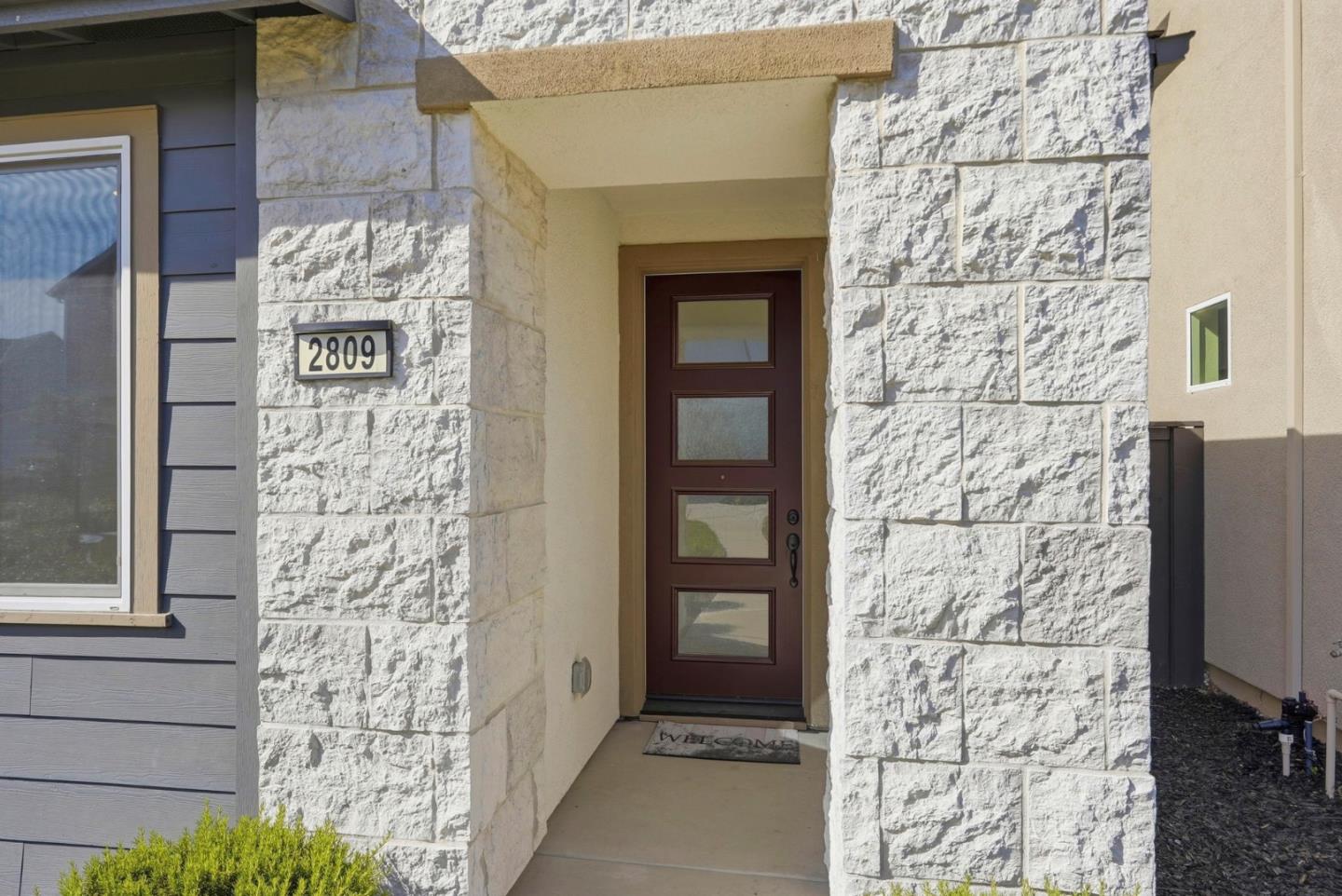 Detail Gallery Image 5 of 57 For 2809 Earthened Walk, Sacramento,  CA 95833 - 4 Beds | 3 Baths