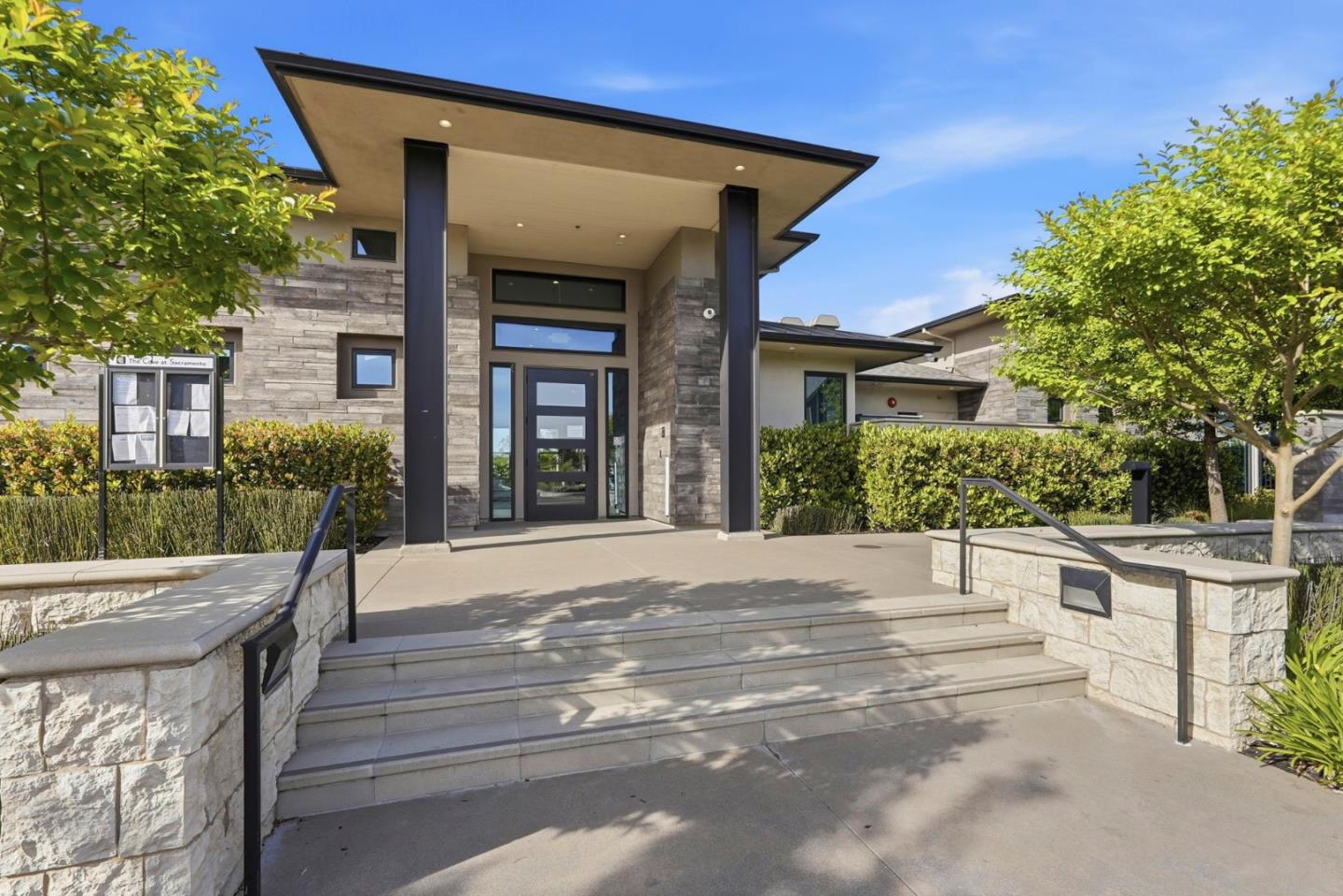 Detail Gallery Image 53 of 57 For 2809 Earthened Walk, Sacramento,  CA 95833 - 4 Beds | 3 Baths