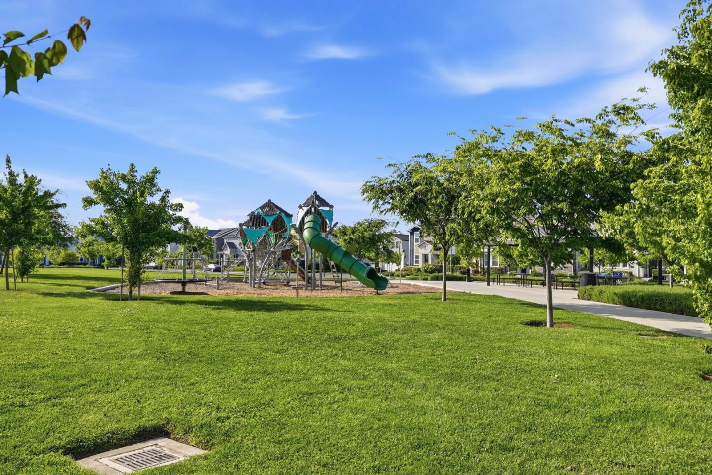 Detail Gallery Image 55 of 57 For 2809 Earthened Walk, Sacramento,  CA 95833 - 4 Beds | 3 Baths