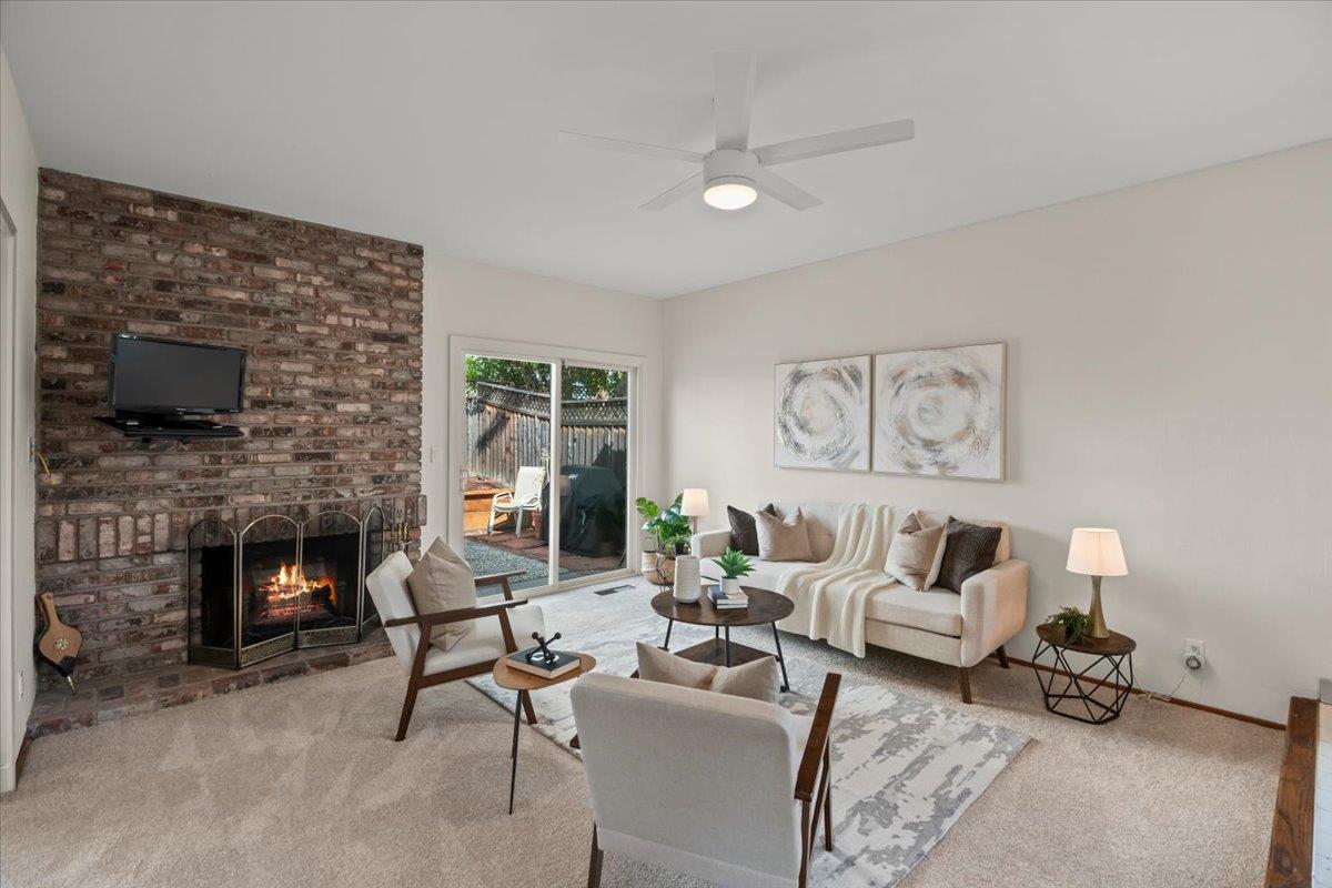 Detail Gallery Image 10 of 29 For 663 Smoke Tree Way, Sunnyvale,  CA 94086 - 3 Beds | 2 Baths