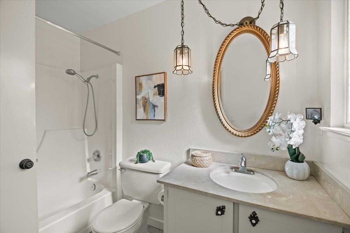 Detail Gallery Image 22 of 29 For 663 Smoke Tree Way, Sunnyvale,  CA 94086 - 3 Beds | 2 Baths