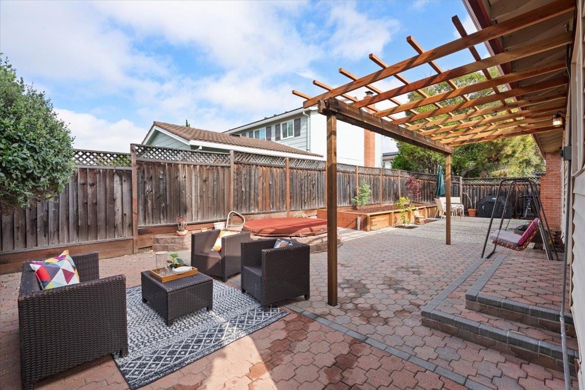 Detail Gallery Image 23 of 29 For 663 Smoke Tree Way, Sunnyvale,  CA 94086 - 3 Beds | 2 Baths