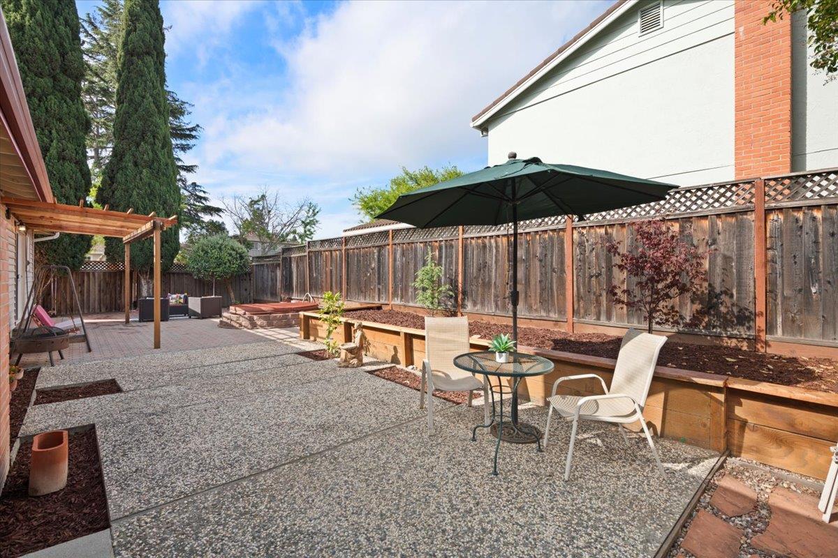 Detail Gallery Image 24 of 29 For 663 Smoke Tree Way, Sunnyvale,  CA 94086 - 3 Beds | 2 Baths