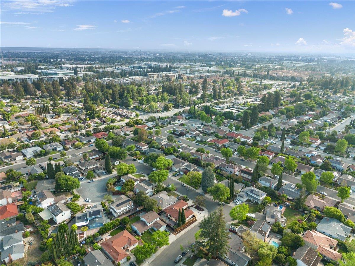 Detail Gallery Image 27 of 29 For 663 Smoke Tree Way, Sunnyvale,  CA 94086 - 3 Beds | 2 Baths