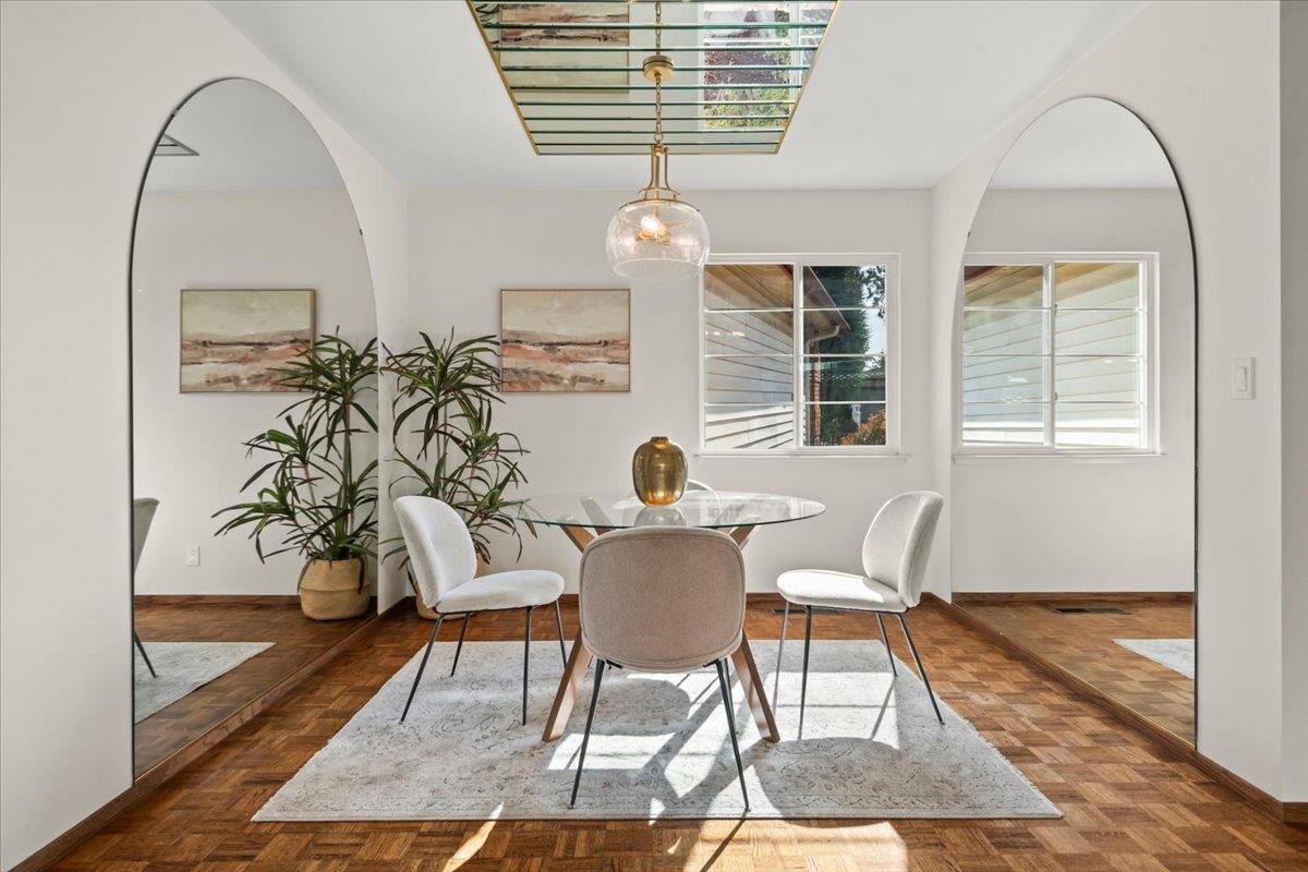 Detail Gallery Image 8 of 29 For 663 Smoke Tree Way, Sunnyvale,  CA 94086 - 3 Beds | 2 Baths