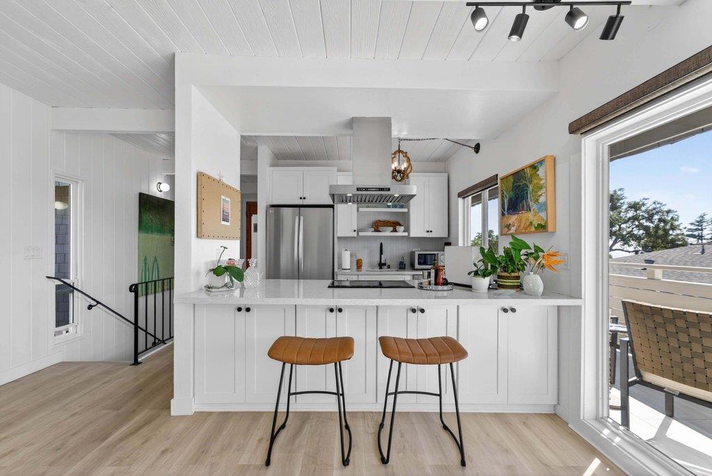 Detail Gallery Image 11 of 58 For 204 Highland Dr, Aptos,  CA 95003 - 4 Beds | 2 Baths