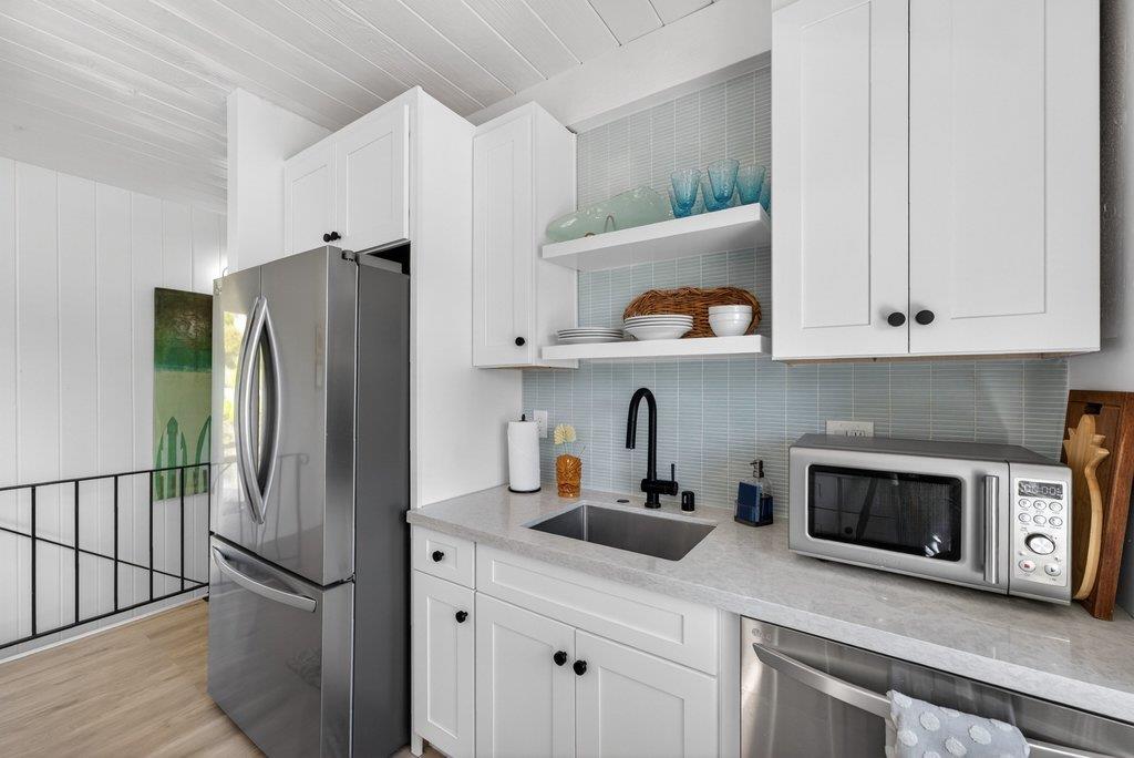 Detail Gallery Image 14 of 58 For 204 Highland Dr, Aptos,  CA 95003 - 4 Beds | 2 Baths