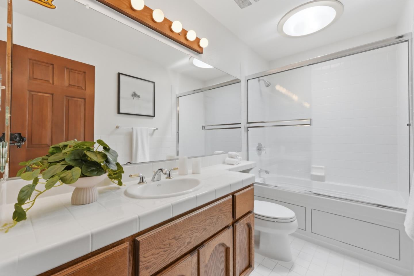 Detail Gallery Image 20 of 42 For 1050 Seminole Cmn, Fremont,  CA 94539 - 4 Beds | 2/1 Baths