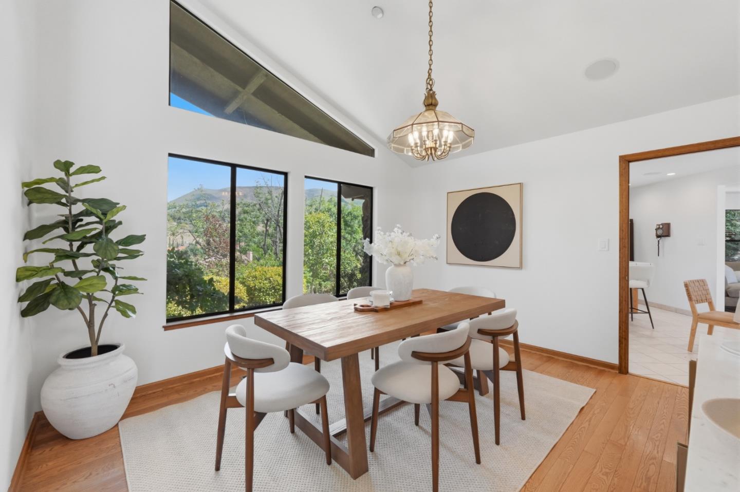 Detail Gallery Image 6 of 42 For 1050 Seminole Cmn, Fremont,  CA 94539 - 4 Beds | 2/1 Baths