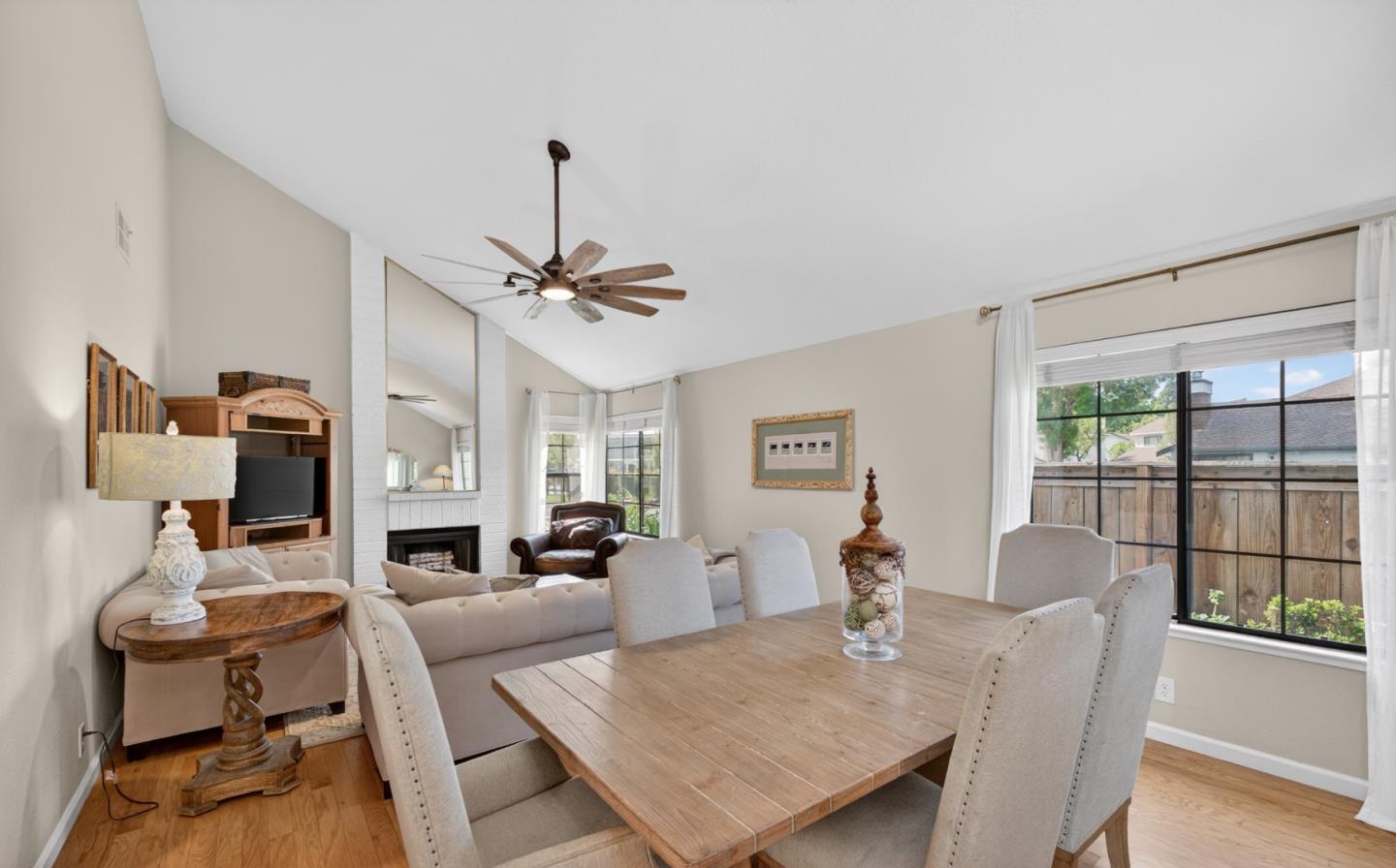 Detail Gallery Image 9 of 47 For 17590 Carriage Lamp Way, Morgan Hill,  CA 95037 - 3 Beds | 2 Baths