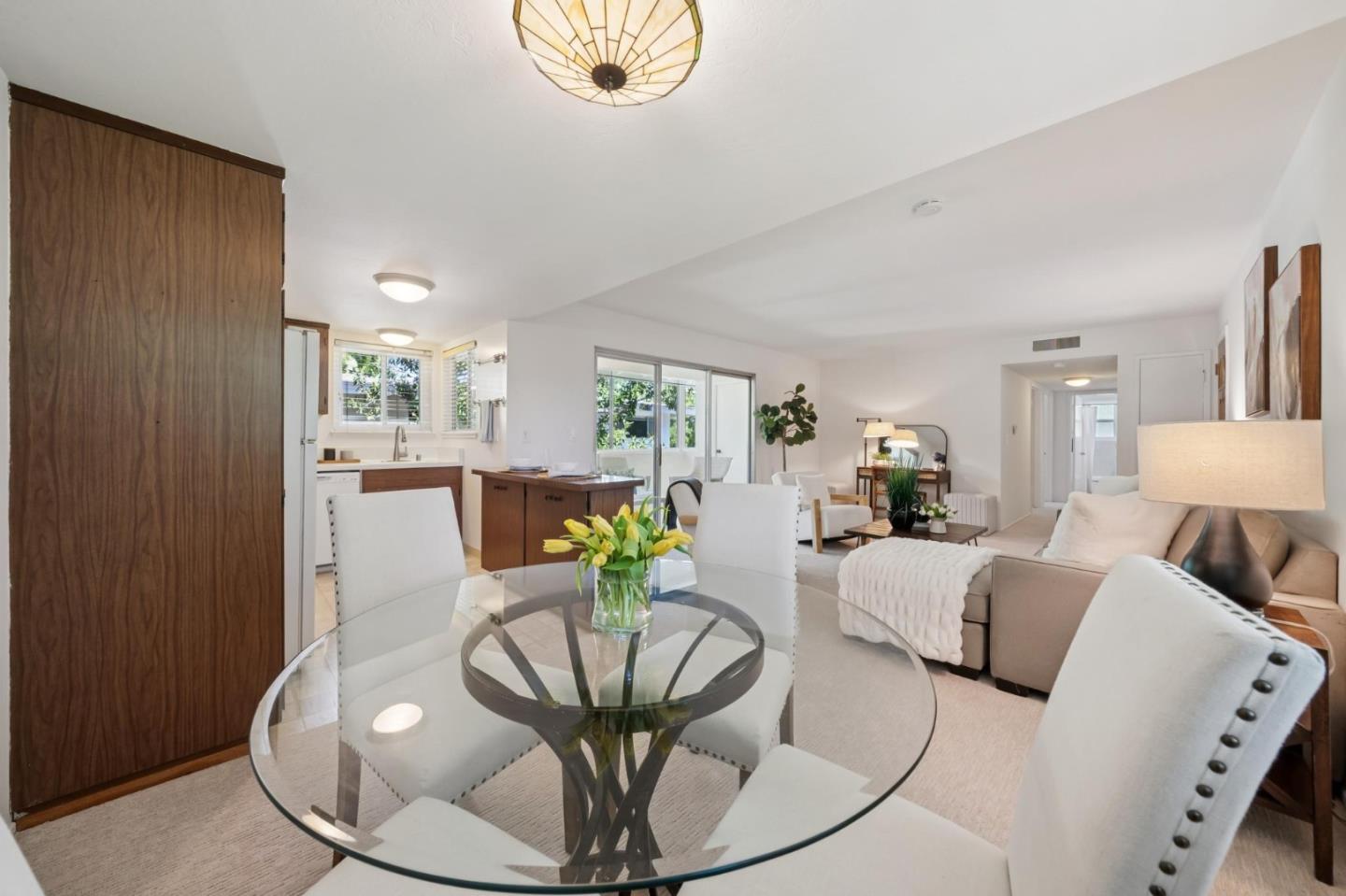 Detail Gallery Image 11 of 28 For 14225 Lora Dr #102,  Los Gatos,  CA 95032 - 2 Beds | 1 Baths