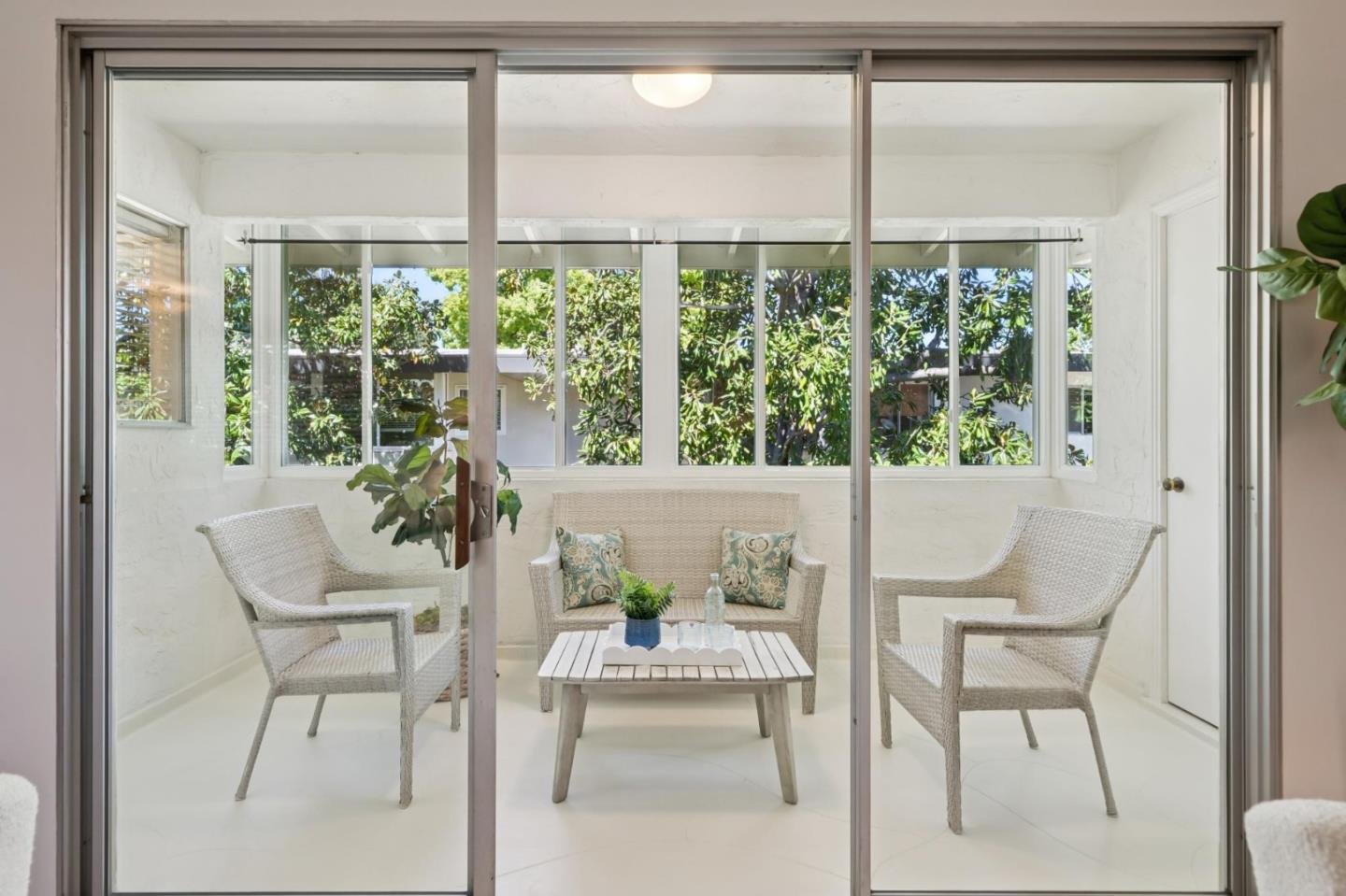 Detail Gallery Image 14 of 28 For 14225 Lora Dr #102,  Los Gatos,  CA 95032 - 2 Beds | 1 Baths