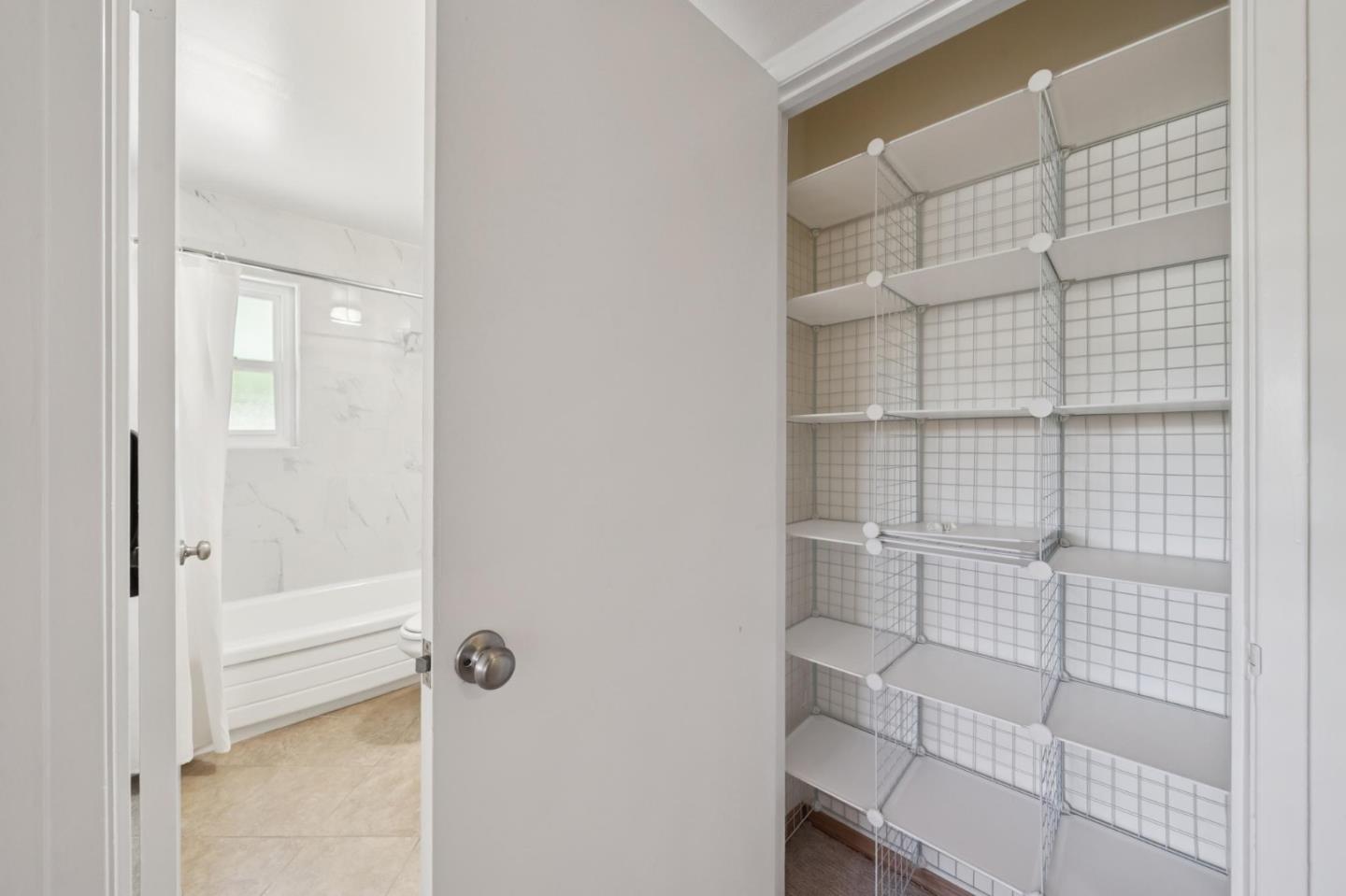 Detail Gallery Image 21 of 28 For 14225 Lora Dr #102,  Los Gatos,  CA 95032 - 2 Beds | 1 Baths