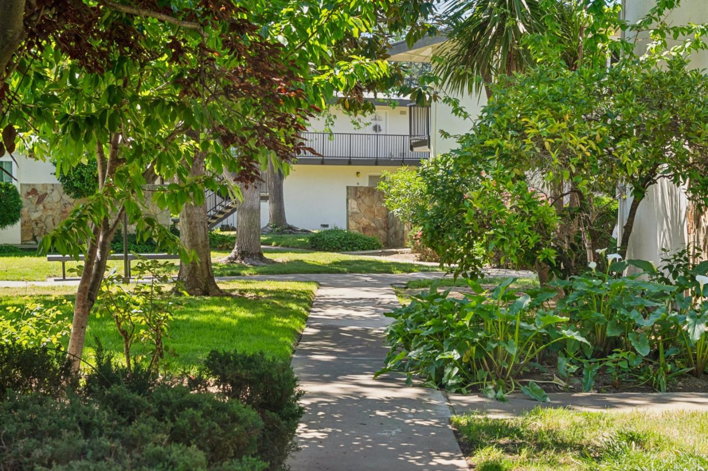 Detail Gallery Image 24 of 28 For 14225 Lora Dr #102,  Los Gatos,  CA 95032 - 2 Beds | 1 Baths