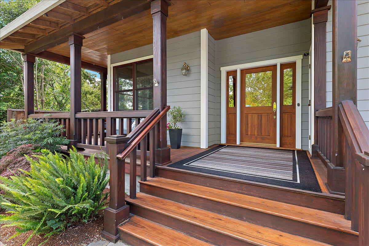 Detail Gallery Image 2 of 39 For 345 Brookwood Ave, San Jose,  CA 95116 - 5 Beds | 4 Baths