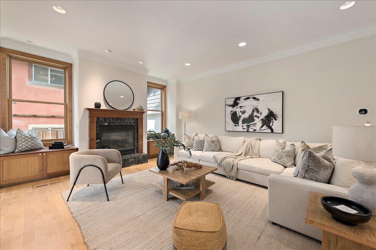 Detail Gallery Image 6 of 39 For 345 Brookwood Ave, San Jose,  CA 95116 - 5 Beds | 4 Baths