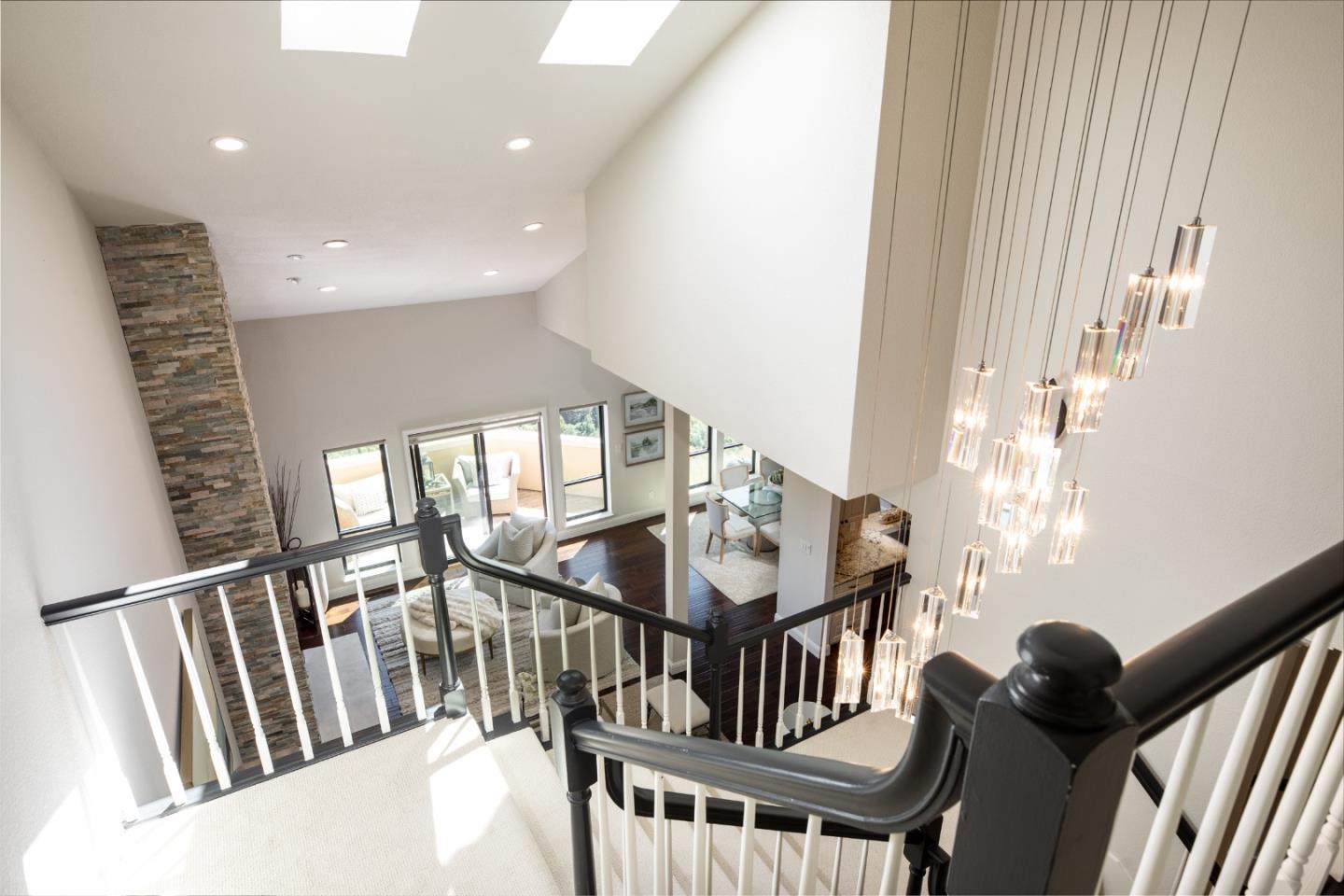 Detail Gallery Image 19 of 35 For 5 Poppy Ln, San Carlos,  CA 94070 - 3 Beds | 2/1 Baths