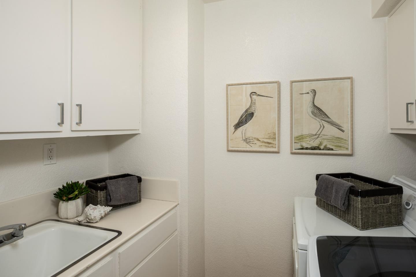 Detail Gallery Image 26 of 35 For 5 Poppy Ln, San Carlos,  CA 94070 - 3 Beds | 2/1 Baths