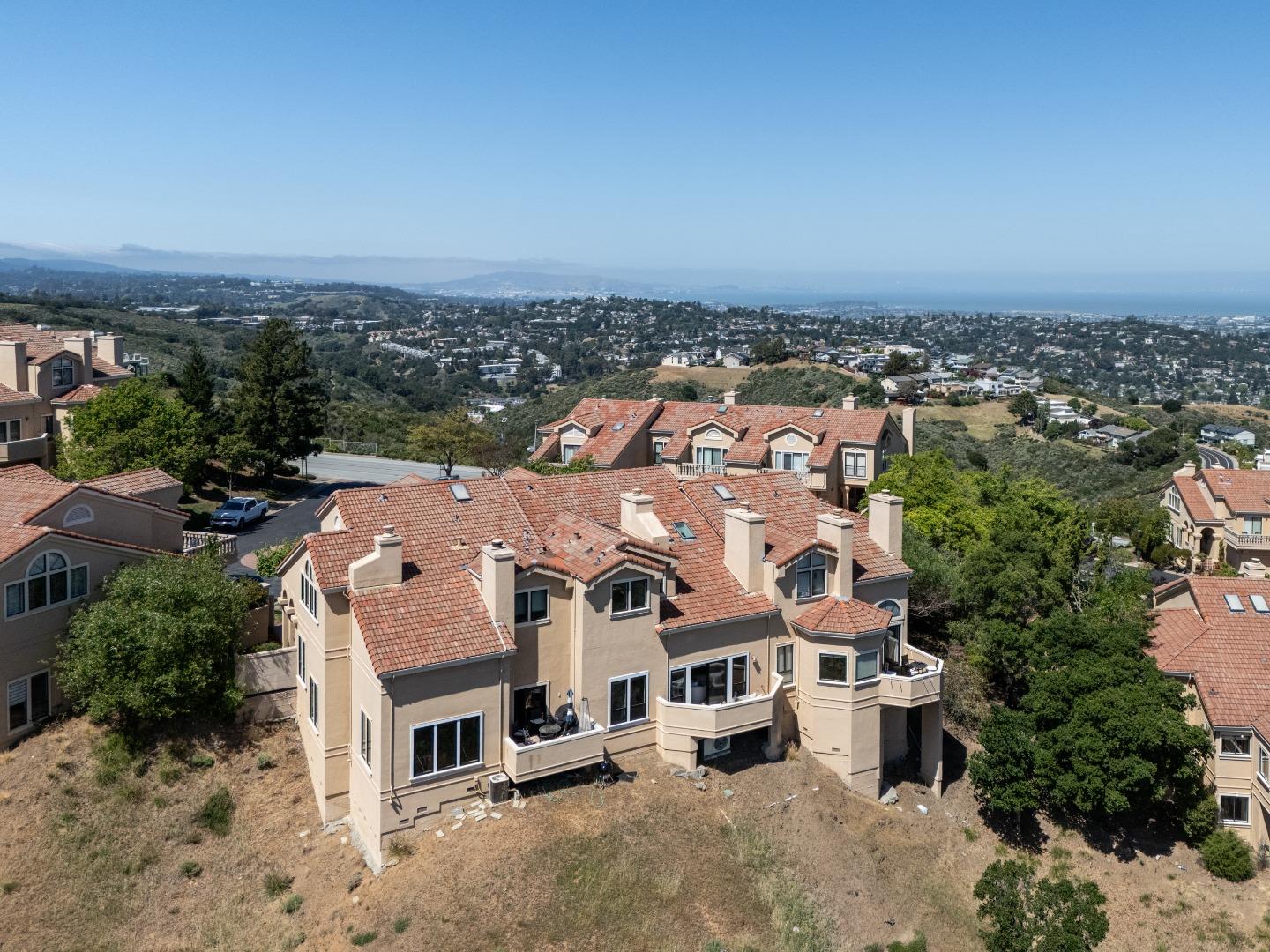 Detail Gallery Image 27 of 35 For 5 Poppy Ln, San Carlos,  CA 94070 - 3 Beds | 2/1 Baths