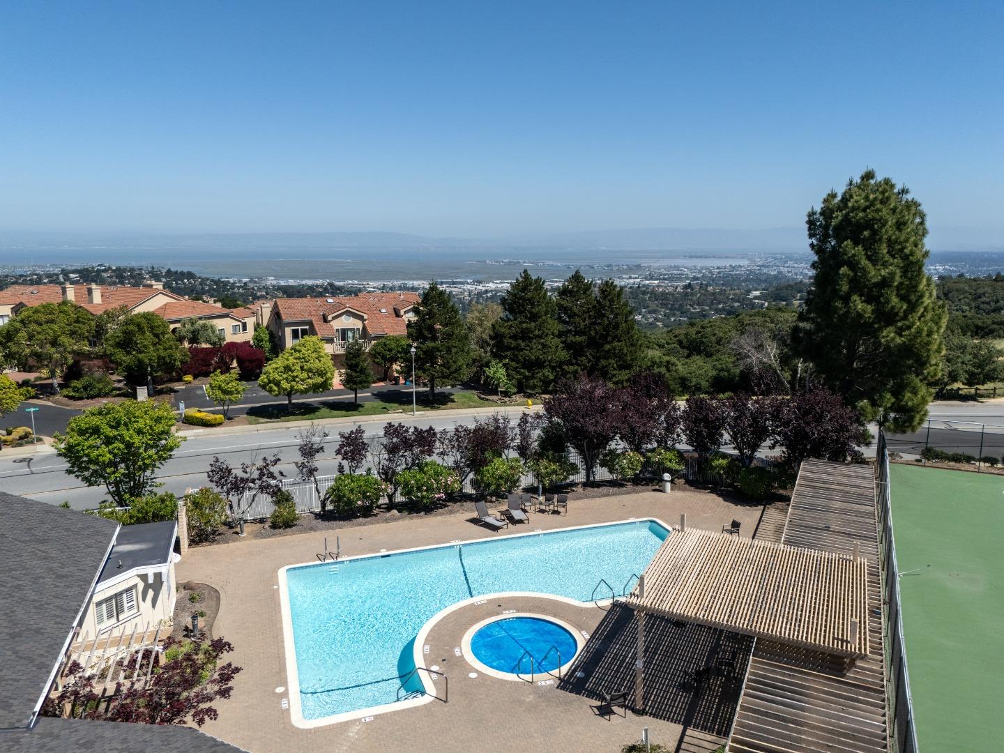 Detail Gallery Image 29 of 35 For 5 Poppy Ln, San Carlos,  CA 94070 - 3 Beds | 2/1 Baths