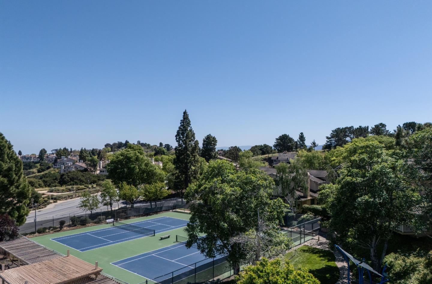 Detail Gallery Image 33 of 35 For 5 Poppy Ln, San Carlos,  CA 94070 - 3 Beds | 2/1 Baths