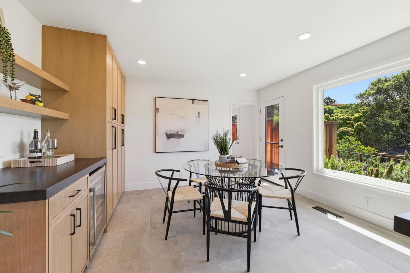 Detail Gallery Image 13 of 47 For 723 Linda Ct, San Mateo,  CA 94403 - 4 Beds | 2 Baths