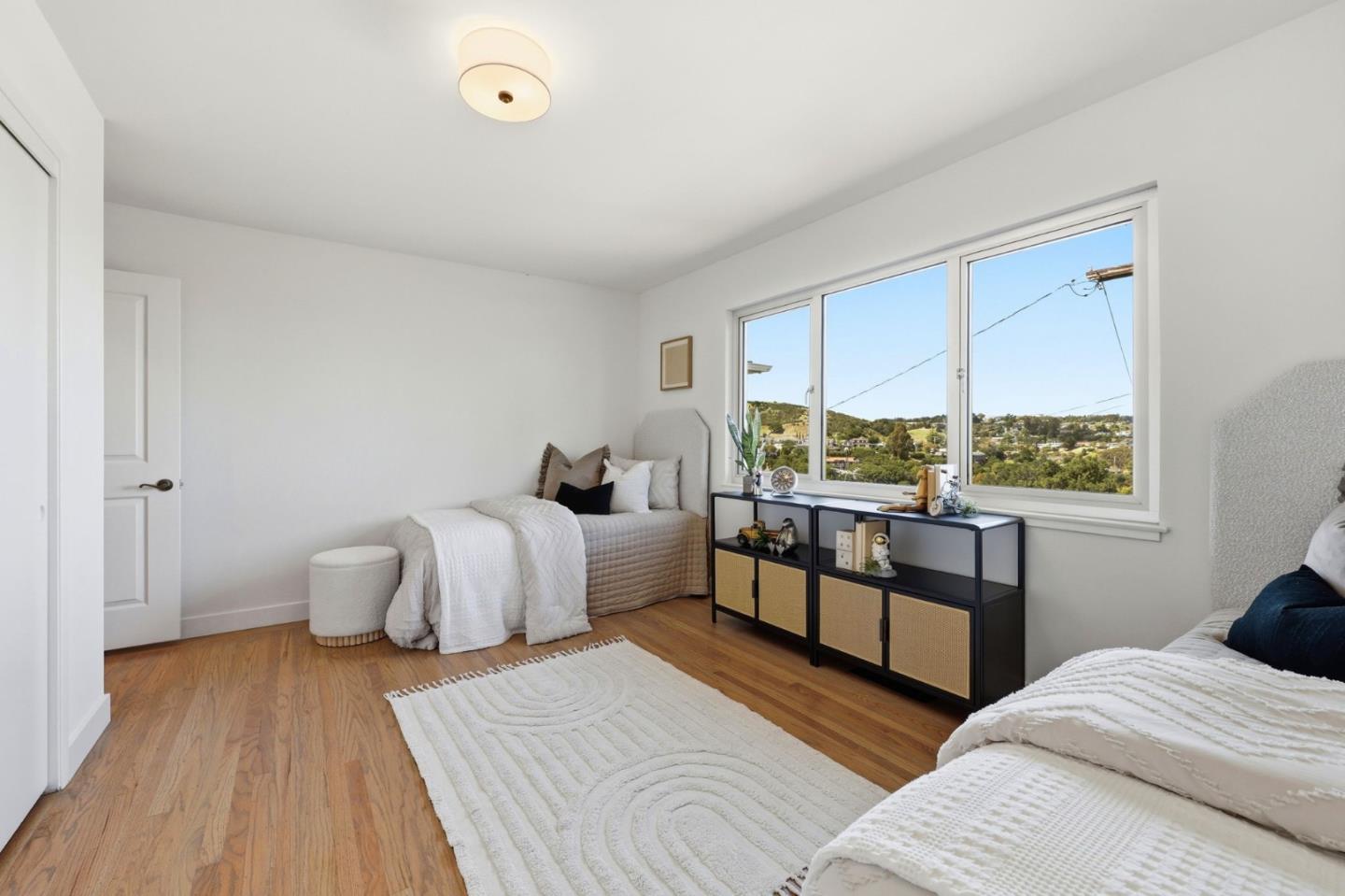 Detail Gallery Image 25 of 47 For 723 Linda Ct, San Mateo,  CA 94403 - 4 Beds | 2 Baths