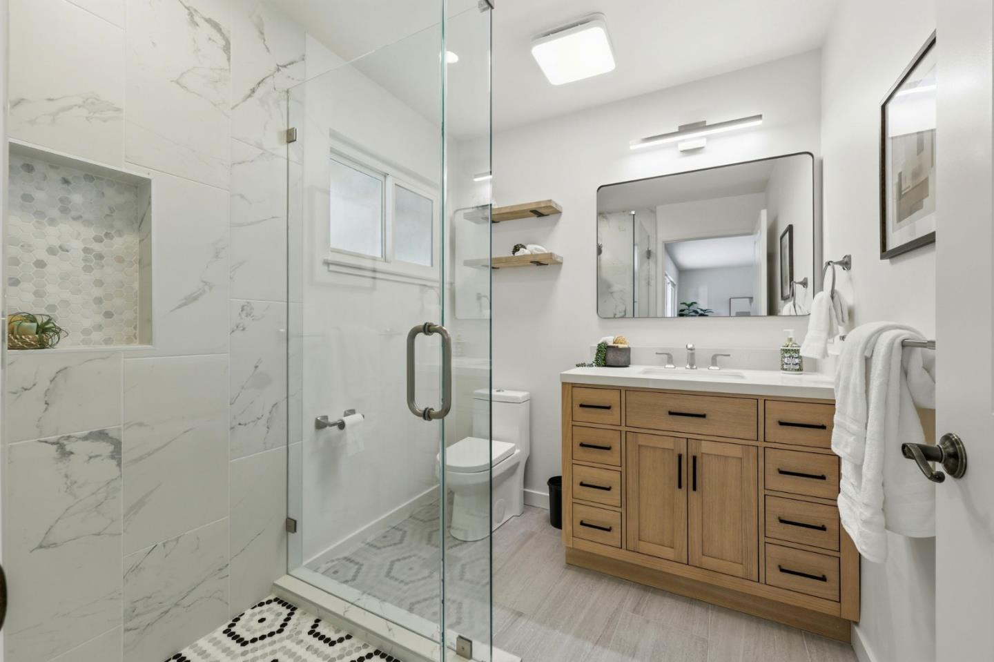 Detail Gallery Image 28 of 47 For 723 Linda Ct, San Mateo,  CA 94403 - 4 Beds | 2 Baths