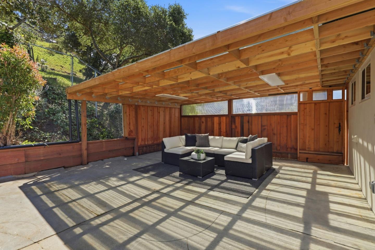 Detail Gallery Image 36 of 47 For 723 Linda Ct, San Mateo,  CA 94403 - 4 Beds | 2 Baths