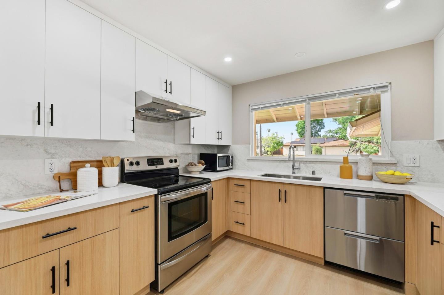 Detail Gallery Image 16 of 33 For 4456 Hilton Ave, San Jose,  CA 95130 - 3 Beds | 2 Baths