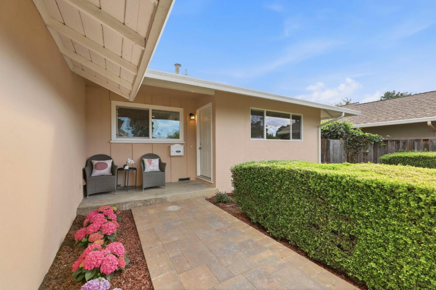 Detail Gallery Image 4 of 33 For 4456 Hilton Ave, San Jose,  CA 95130 - 3 Beds | 2 Baths