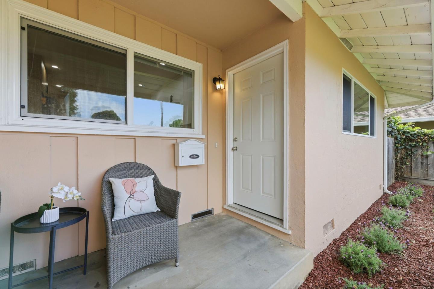 Detail Gallery Image 5 of 33 For 4456 Hilton Ave, San Jose,  CA 95130 - 3 Beds | 2 Baths