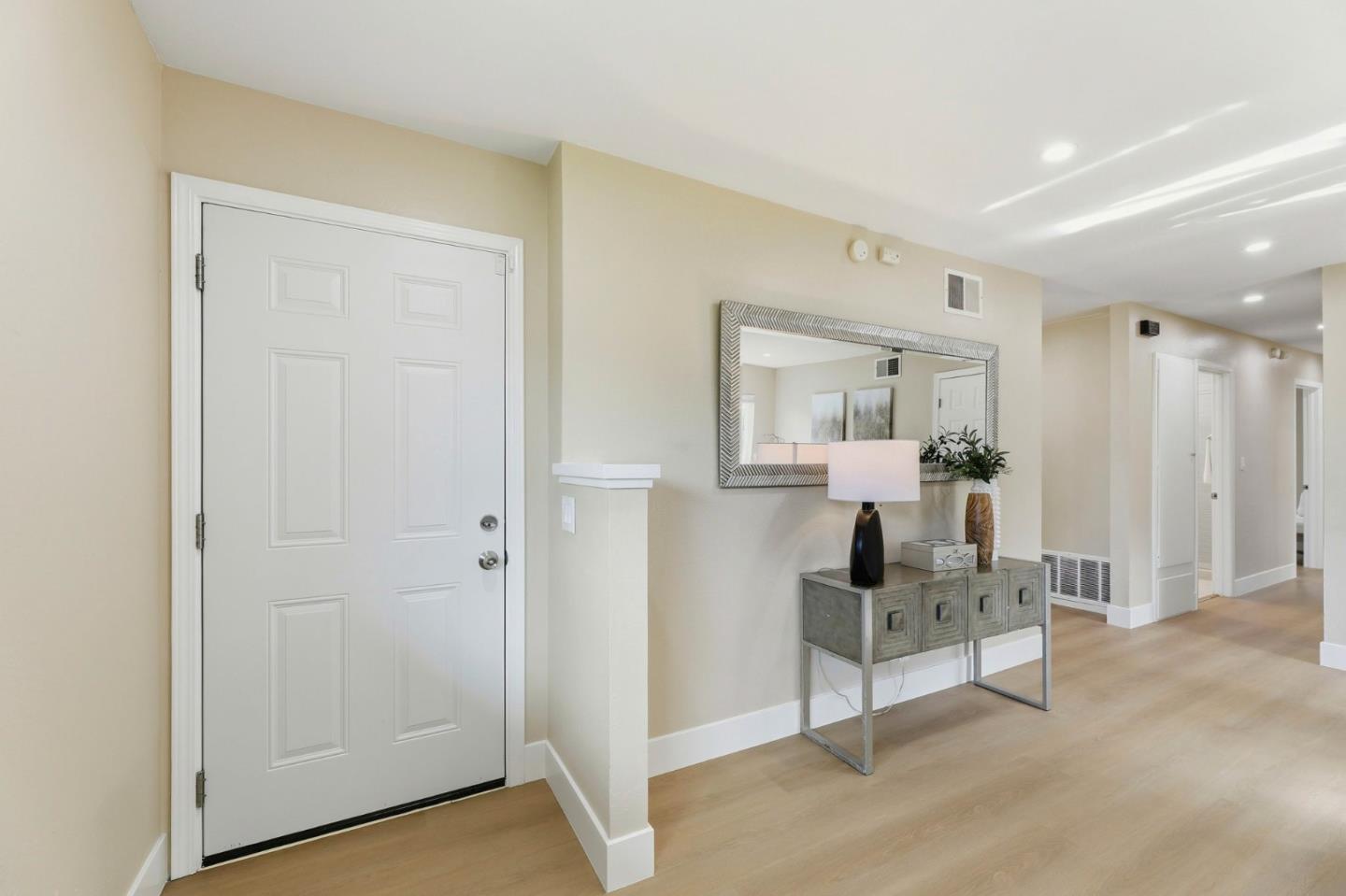 Detail Gallery Image 6 of 33 For 4456 Hilton Ave, San Jose,  CA 95130 - 3 Beds | 2 Baths