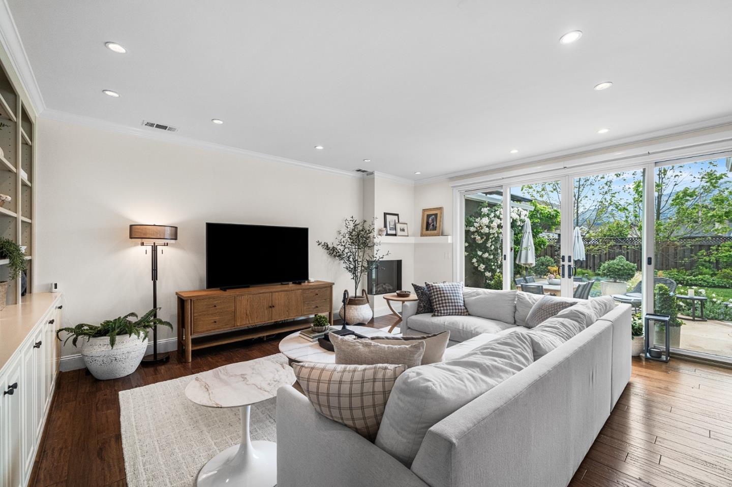 Detail Gallery Image 10 of 41 For 16344 Camellia Ter, Los Gatos,  CA 95032 - 4 Beds | 2/1 Baths