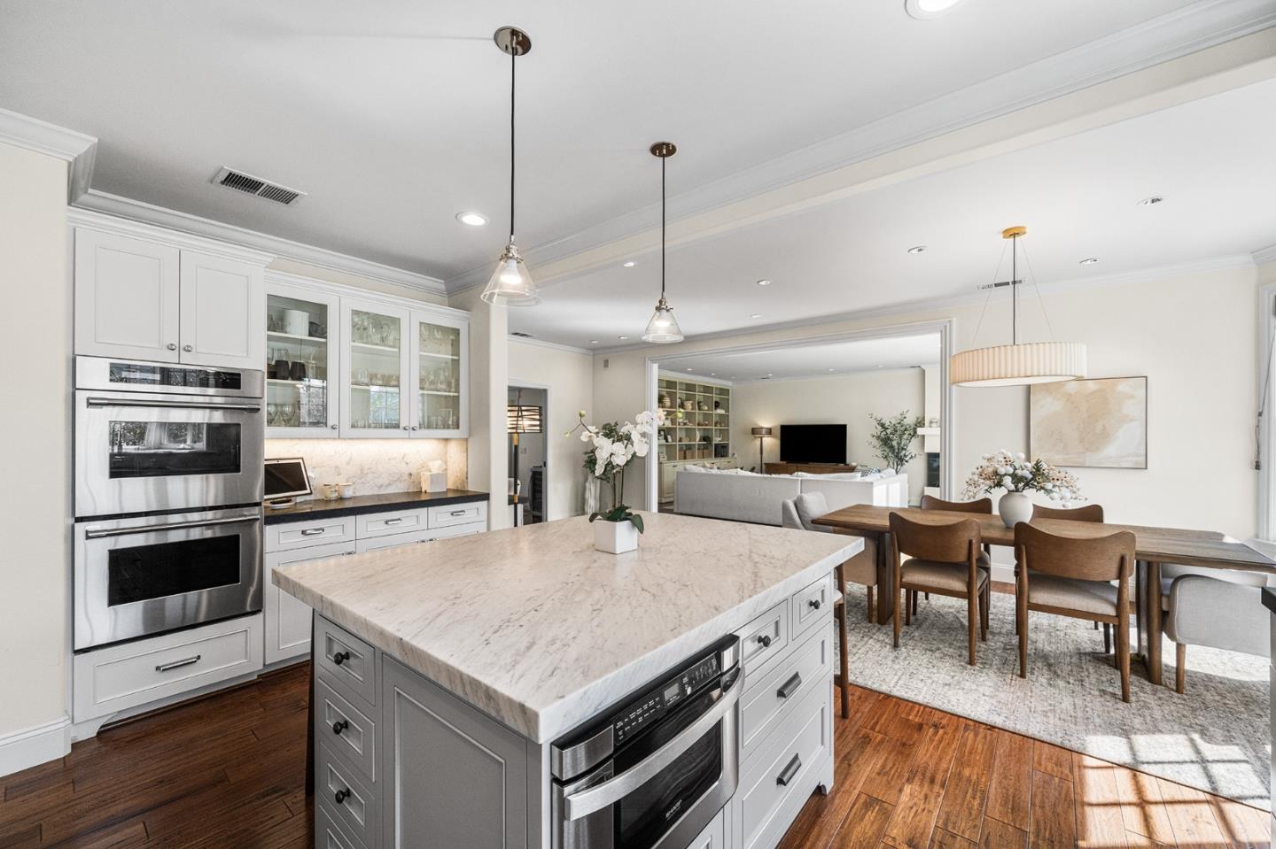 Detail Gallery Image 15 of 41 For 16344 Camellia Ter, Los Gatos,  CA 95032 - 4 Beds | 2/1 Baths