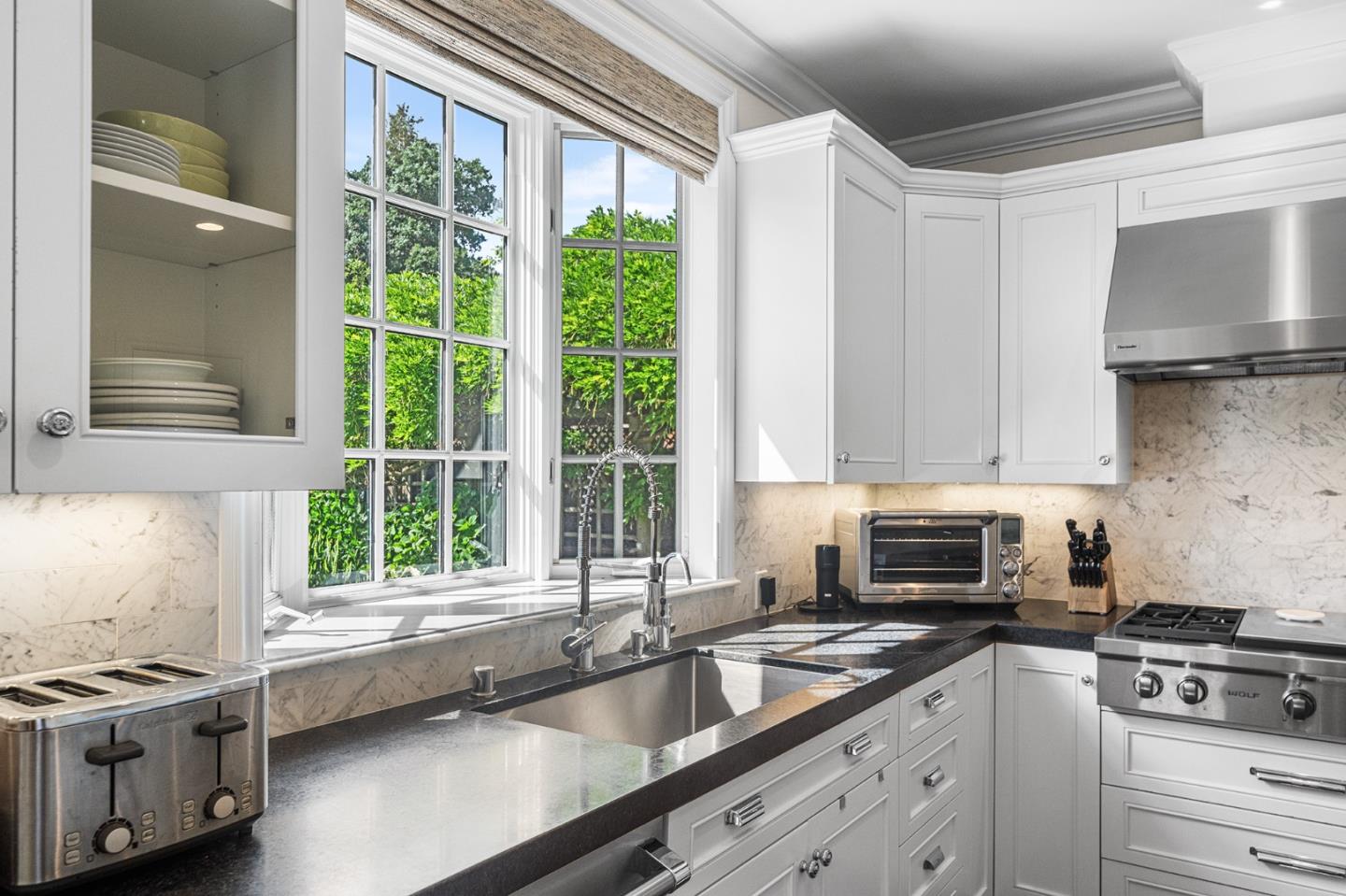 Detail Gallery Image 18 of 41 For 16344 Camellia Ter, Los Gatos,  CA 95032 - 4 Beds | 2/1 Baths