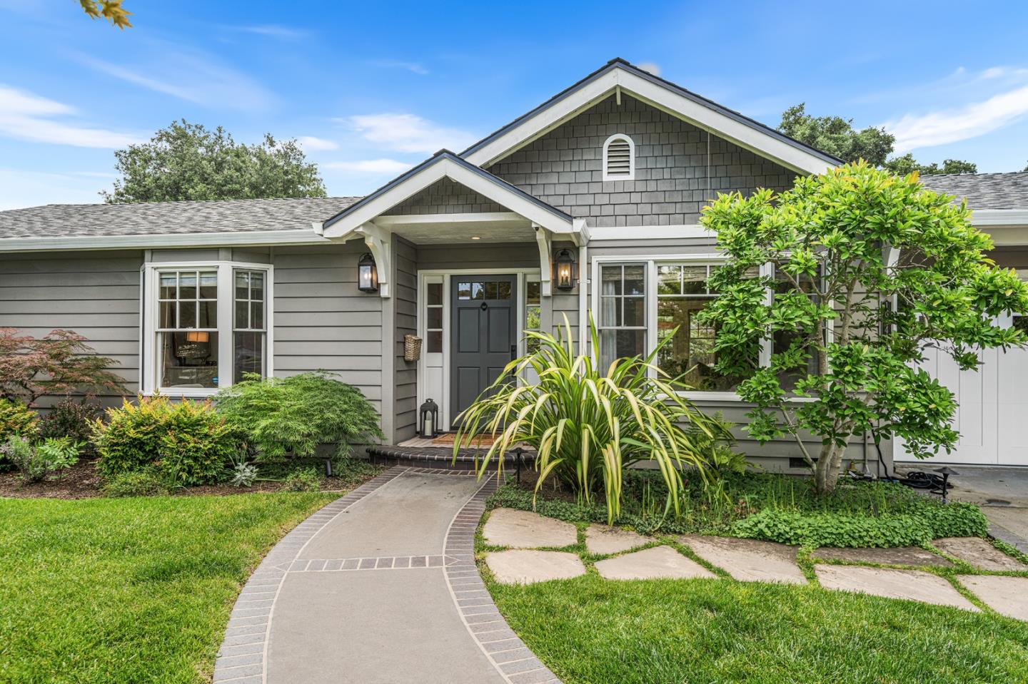 Detail Gallery Image 2 of 41 For 16344 Camellia Ter, Los Gatos,  CA 95032 - 4 Beds | 2/1 Baths