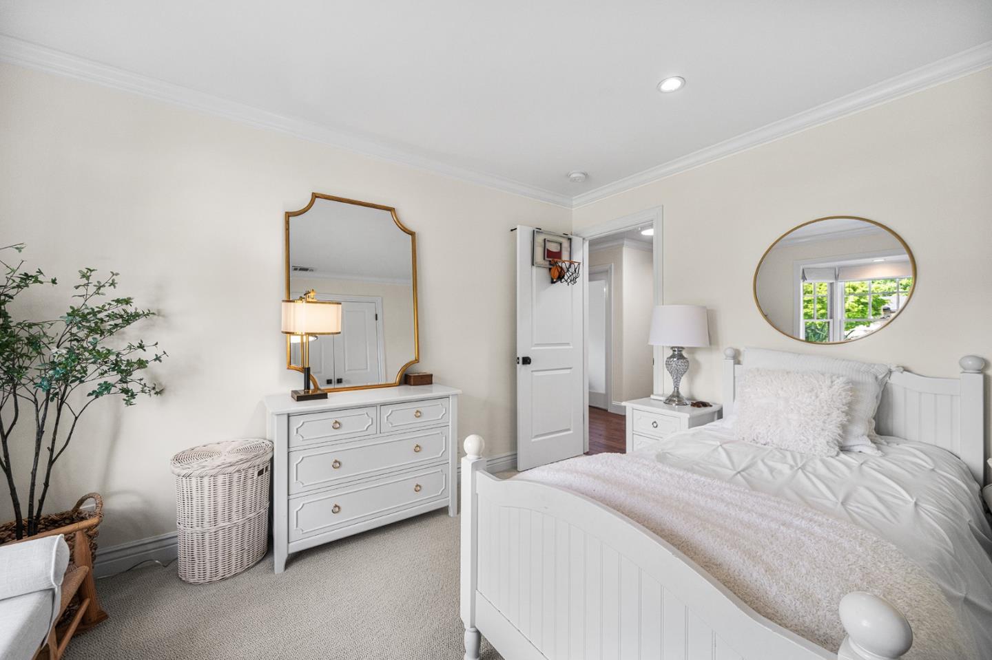 Detail Gallery Image 22 of 41 For 16344 Camellia Ter, Los Gatos,  CA 95032 - 4 Beds | 2/1 Baths