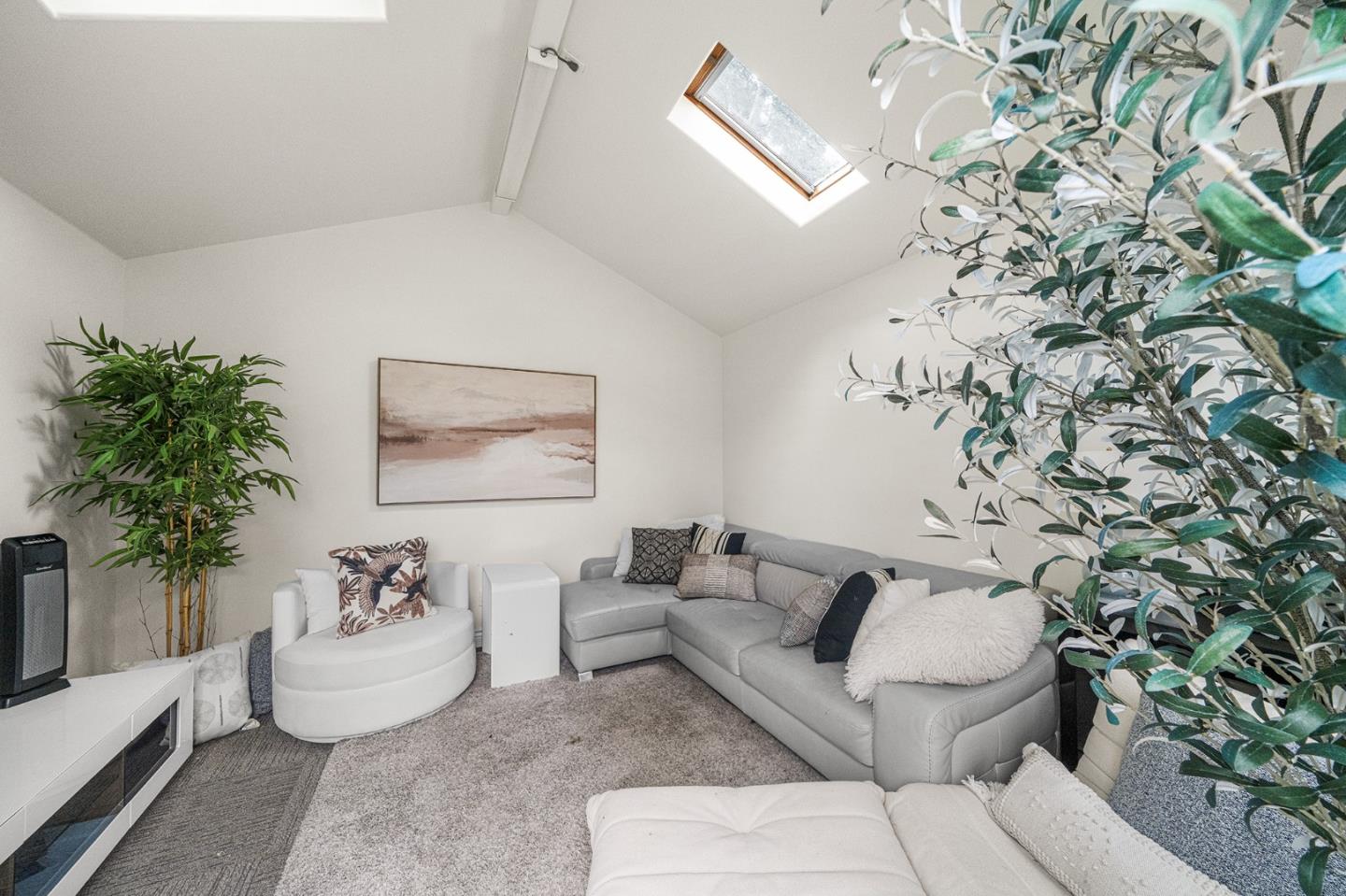 Detail Gallery Image 39 of 41 For 16344 Camellia Ter, Los Gatos,  CA 95032 - 4 Beds | 2/1 Baths