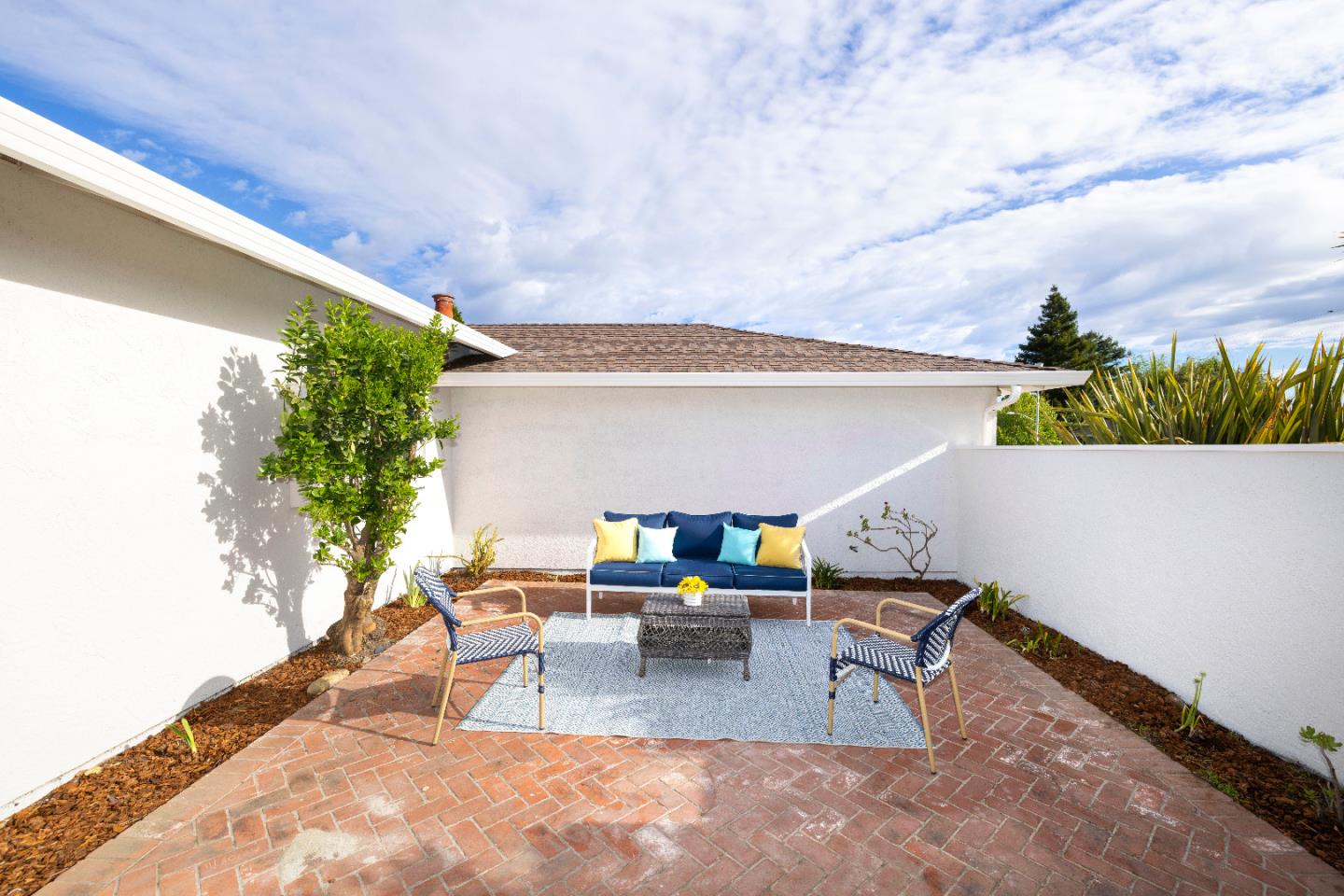 Detail Gallery Image 34 of 45 For 2671 Comstock Cir, Belmont,  CA 94002 - 4 Beds | 2 Baths