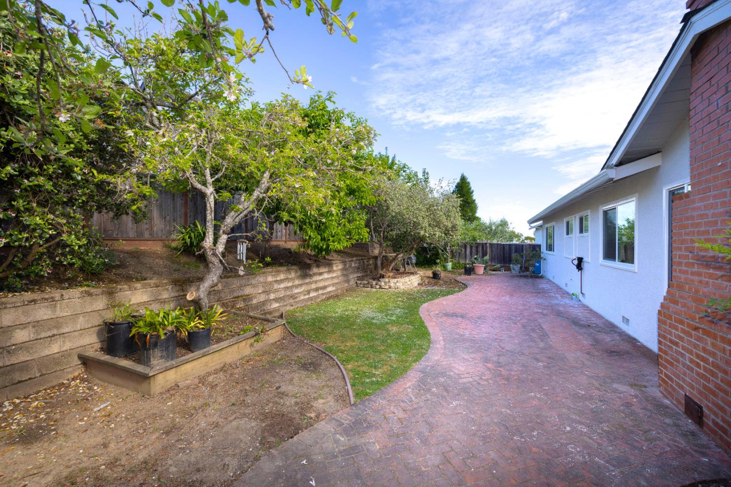 Detail Gallery Image 36 of 45 For 2671 Comstock Cir, Belmont,  CA 94002 - 4 Beds | 2 Baths