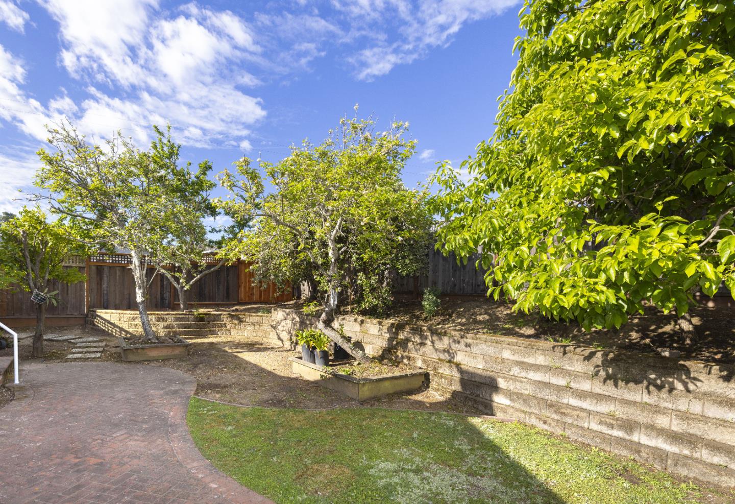 Detail Gallery Image 38 of 45 For 2671 Comstock Cir, Belmont,  CA 94002 - 4 Beds | 2 Baths