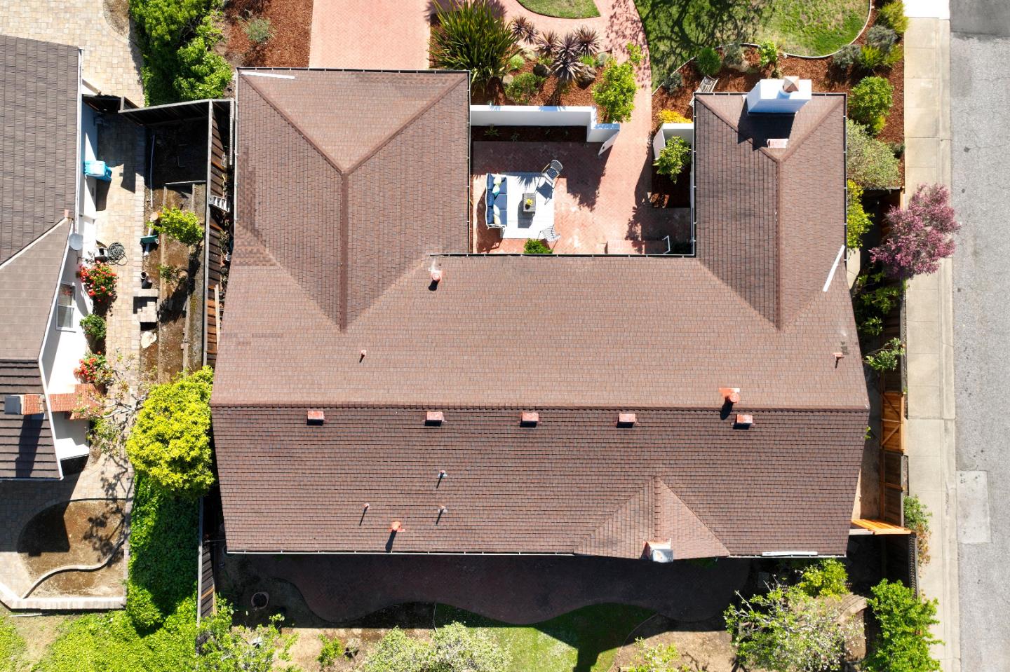 Detail Gallery Image 41 of 45 For 2671 Comstock Cir, Belmont,  CA 94002 - 4 Beds | 2 Baths